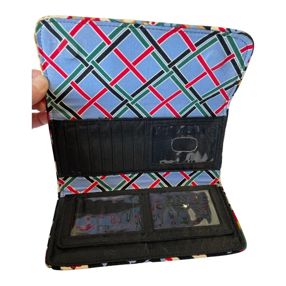 Vera Bradley Checkbook Wallet Magnetic Close Lots of Card Slots - Picture 4 of 6